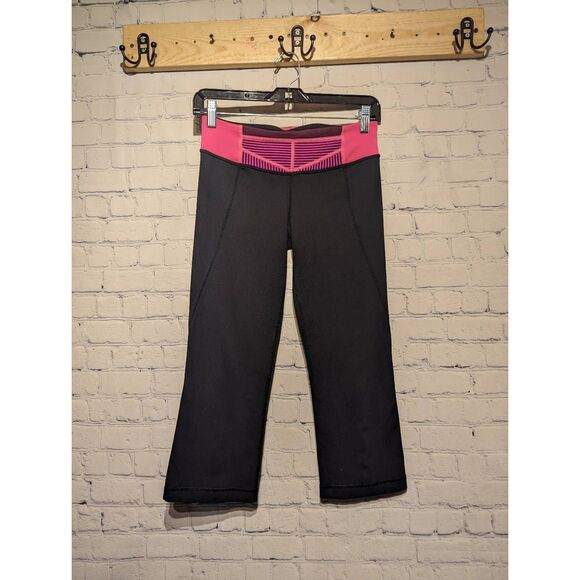 Lululemon cropped athletic leggings 4 * - Picture 1 of 7